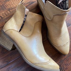 Code West: western booties
